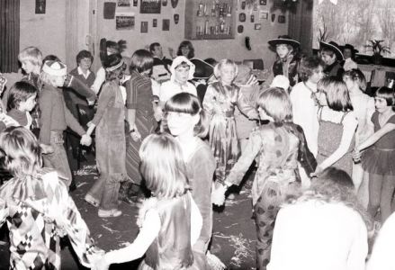 1981 - TSV Aukrug Kinderfasching.jpg