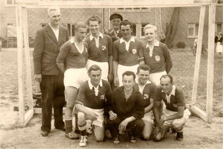 195x - Handball bei der Schule.jpg