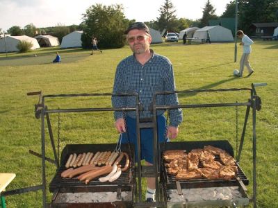04 - Grillmeister Guenter Michalke.jpg